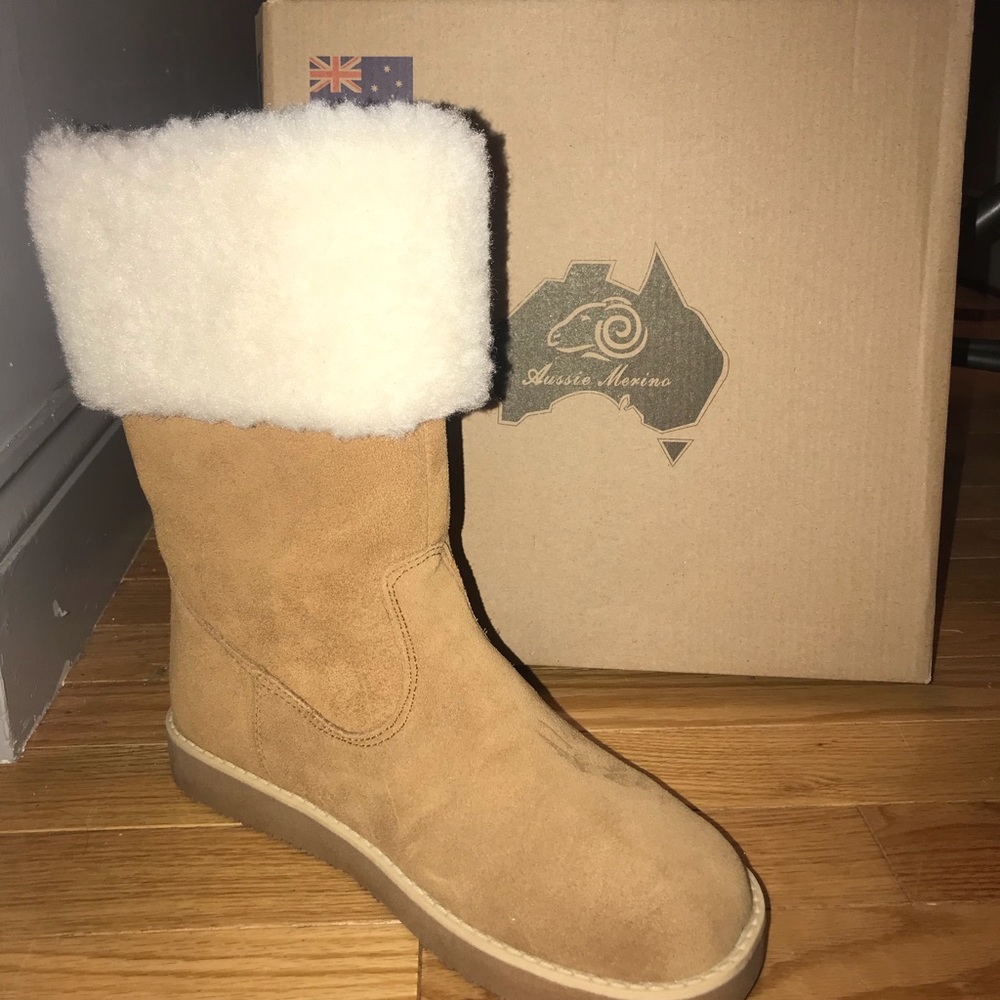 Never worn Aussie brown boots, size 7.